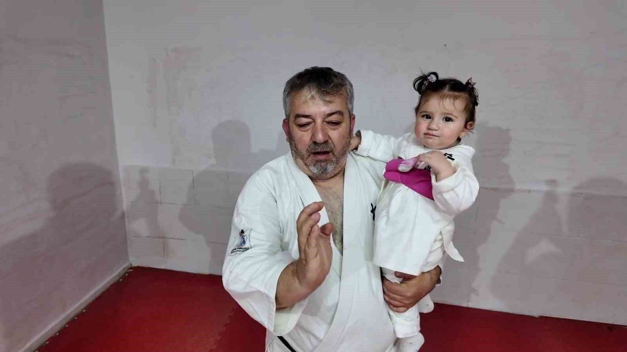 Kocal Ailesi: Bursa'da Karate Geleneği Kuşaktan Kuşağa Aktarılıyor Kocal Ailesi: Bursa'da Karate Geleneği Kuşaktan Kuşağa Aktarılıyor