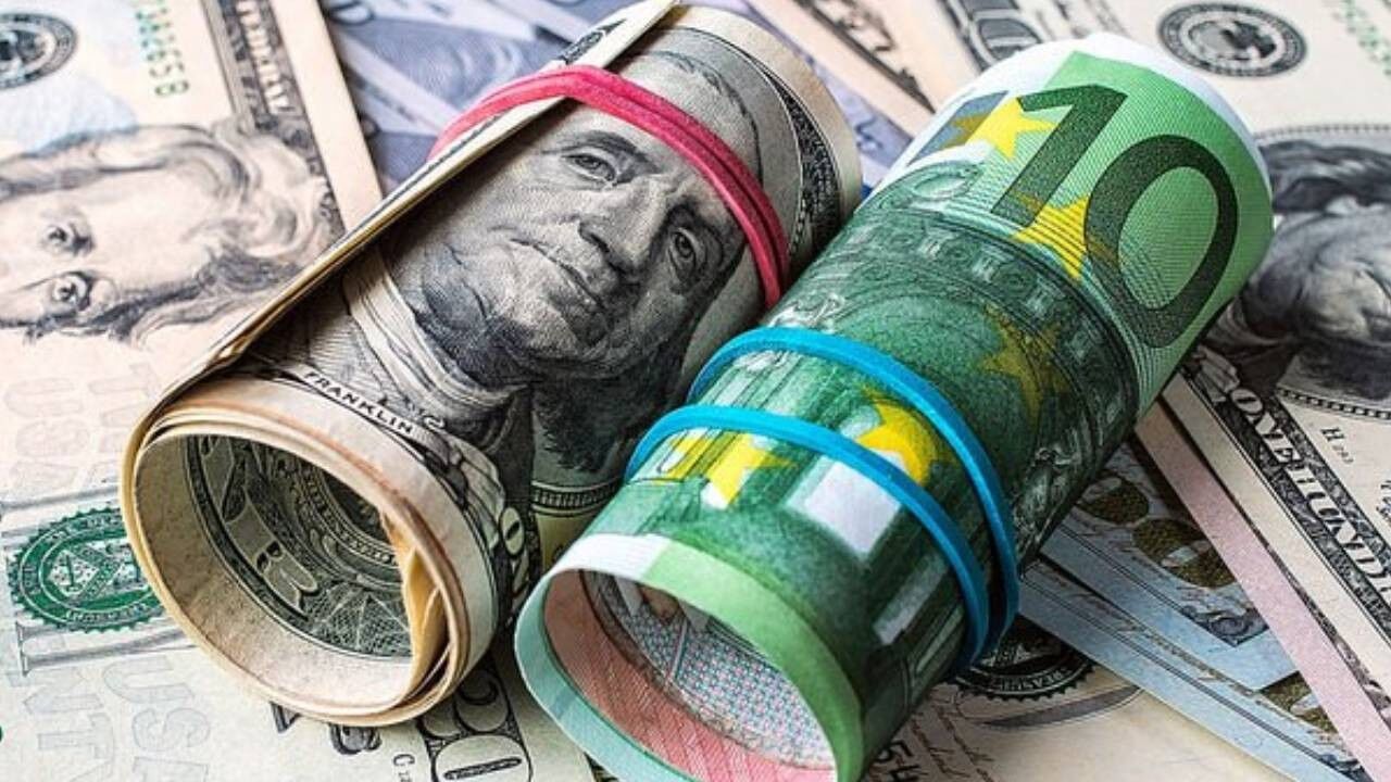 Döviz Kurları Sınırlı Değişimle Başladı: Dolar 45,9720 TL, Euro 53,5090 TL