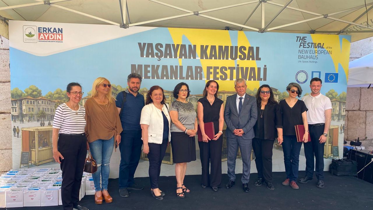 Bursa'da İlk Kez: Yaşayan Kamusal Mekanlar Festivali Başladı Bursa'da İlk Kez: Yaşayan Kamusal Mekanlar Festivali Başladı
