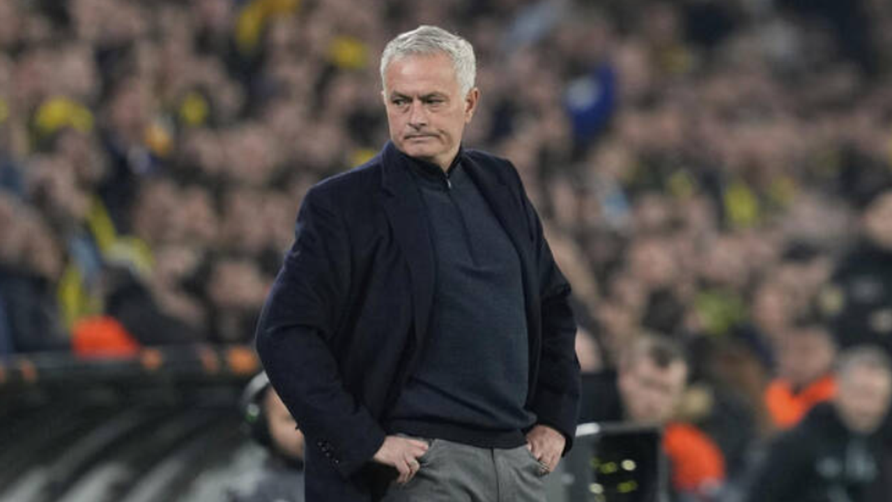 Real Madrid, Jose Mourinho ile 3 Yıllık Sözleşme İmzaladı: 2029'a Kadar Görevde Real Madrid, Jose Mourinho ile 3 Yıllık Sözleşme İmzaladı: 2029'a Kadar Görevde