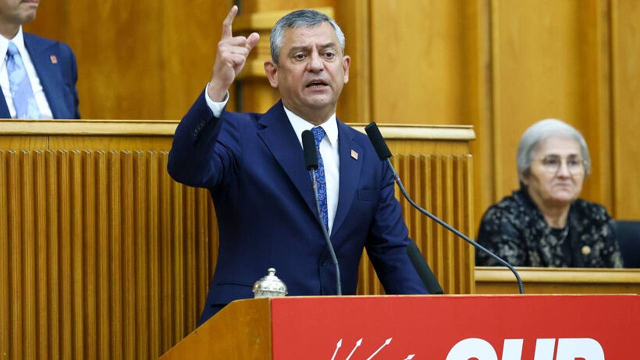 Olağanüstü Kurultay İçin Yaklaşık Bin İmza Yarın Genel Merkeze Teslim Ediliyor Olağanüstü Kurultay İçin Yaklaşık Bin İmza Yarın Genel Merkeze Teslim Ediliyor