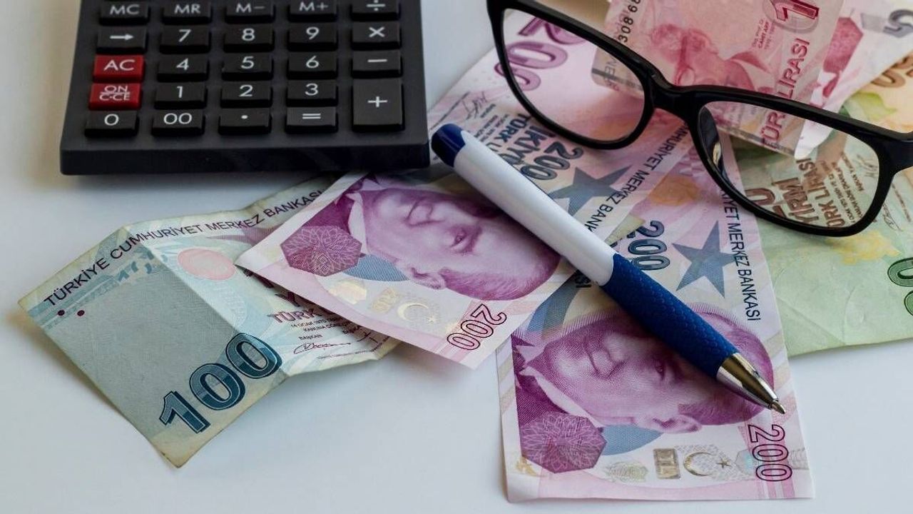 Uzmanlar Uyarıyor: 'Son 2520 Gün' Kuralı Emekli Maaşını Düşürebilir Uzmanlar Uyarıyor: 'Son 2520 Gün' Kuralı Emekli Maaşını Düşürebilir