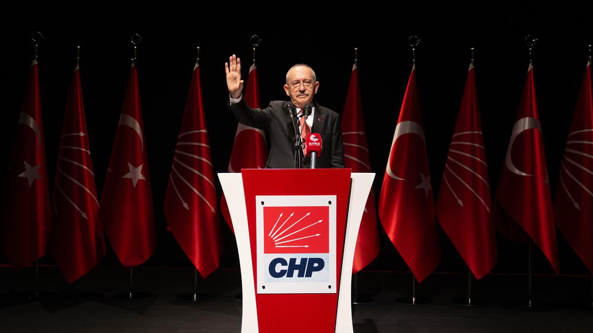 CHP'de 9 Milletvekilinin İhracı İstendi: Kesin Çıkarma Cezası Uygulandı CHP'de 9 Milletvekilinin İhracı İstendi: Kesin Çıkarma Cezası Uygulandı