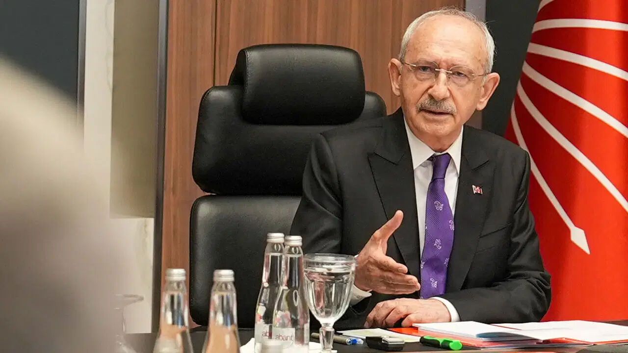 Kılıçdaroğlu'ndan Kritik Açıklama: 'Biz, Koltuk Sevdasıyla Projelere Eş Başkanlık Yapmıyoruz' Kılıçdaroğlu'ndan Kritik Açıklama: 'Biz, Koltuk Sevdasıyla Projelere Eş Başkanlık Yapmıyoruz'