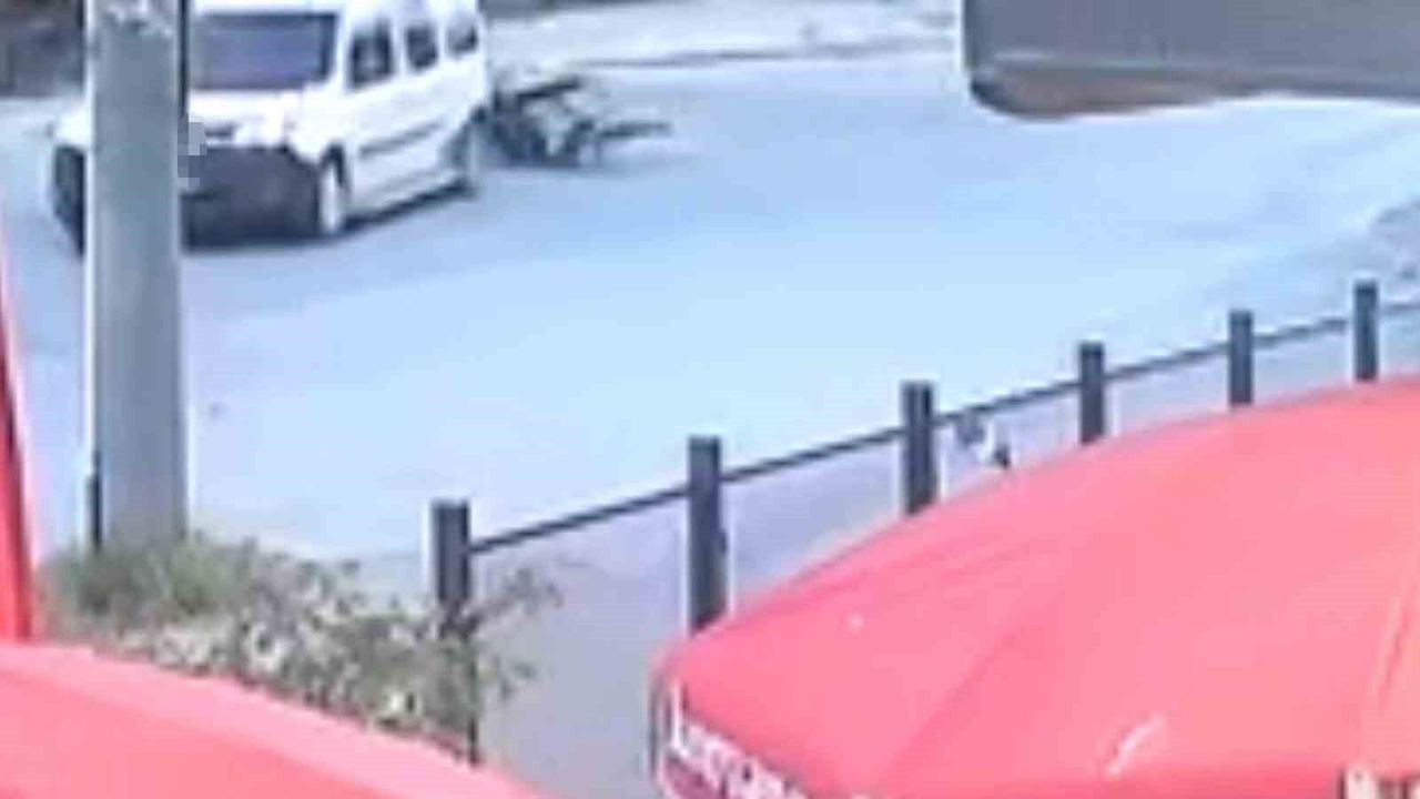 İnegöl'de Motosiklet ile Hafif Ticari Araç Çarpıştı: Sürücü Yaralandı İnegöl'de Motosiklet ile Hafif Ticari Araç Çarpıştı: Sürücü Yaralandı
