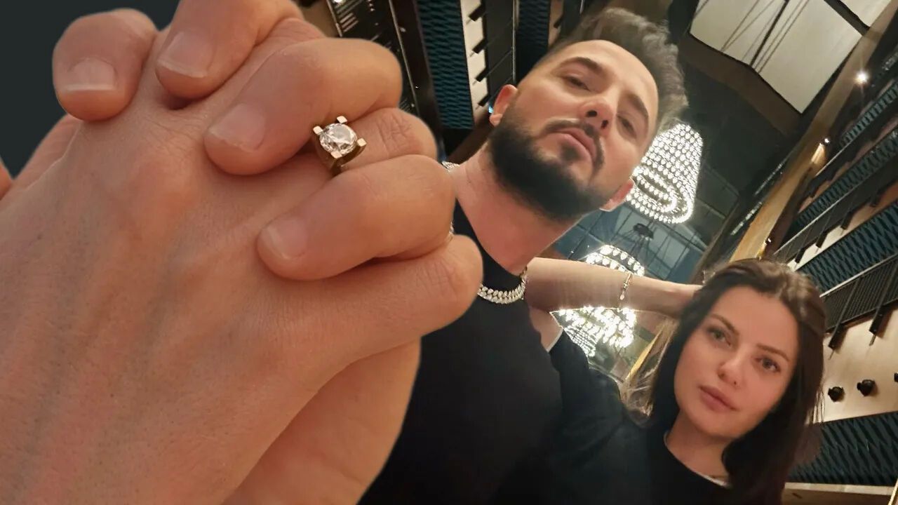 Gökhan Özen, Naz Canbaz'a Evlilik Teklifi Etti: Resmen Nişanlandılar Gökhan Özen, Naz Canbaz'a Evlilik Teklifi Etti: Resmen Nişanlandılar