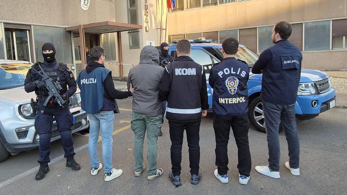 Barış Boyun Çetesi: 5 Milyon TL'lik Yargılama Toplantısı İfşa Edildi Barış Boyun Çetesi: 5 Milyon TL'lik Yargılama Toplantısı İfşa Edildi