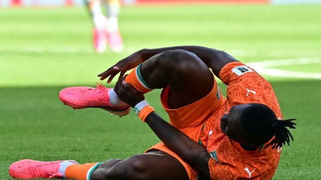 Wilfried Singo: Sakatlık Nedeniyle Üç Ay Sahalardan Uzak Kalacak Wilfried Singo: Sakatlık Nedeniyle Üç Ay Sahalardan Uzak Kalacak