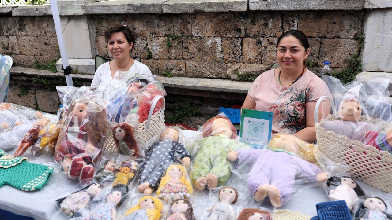 Kadın Girişimciler Sokağı: El Emeği Ürünler Vatandaşlarla Buluştu Kadın Girişimciler Sokağı: El Emeği Ürünler Vatandaşlarla Buluştu