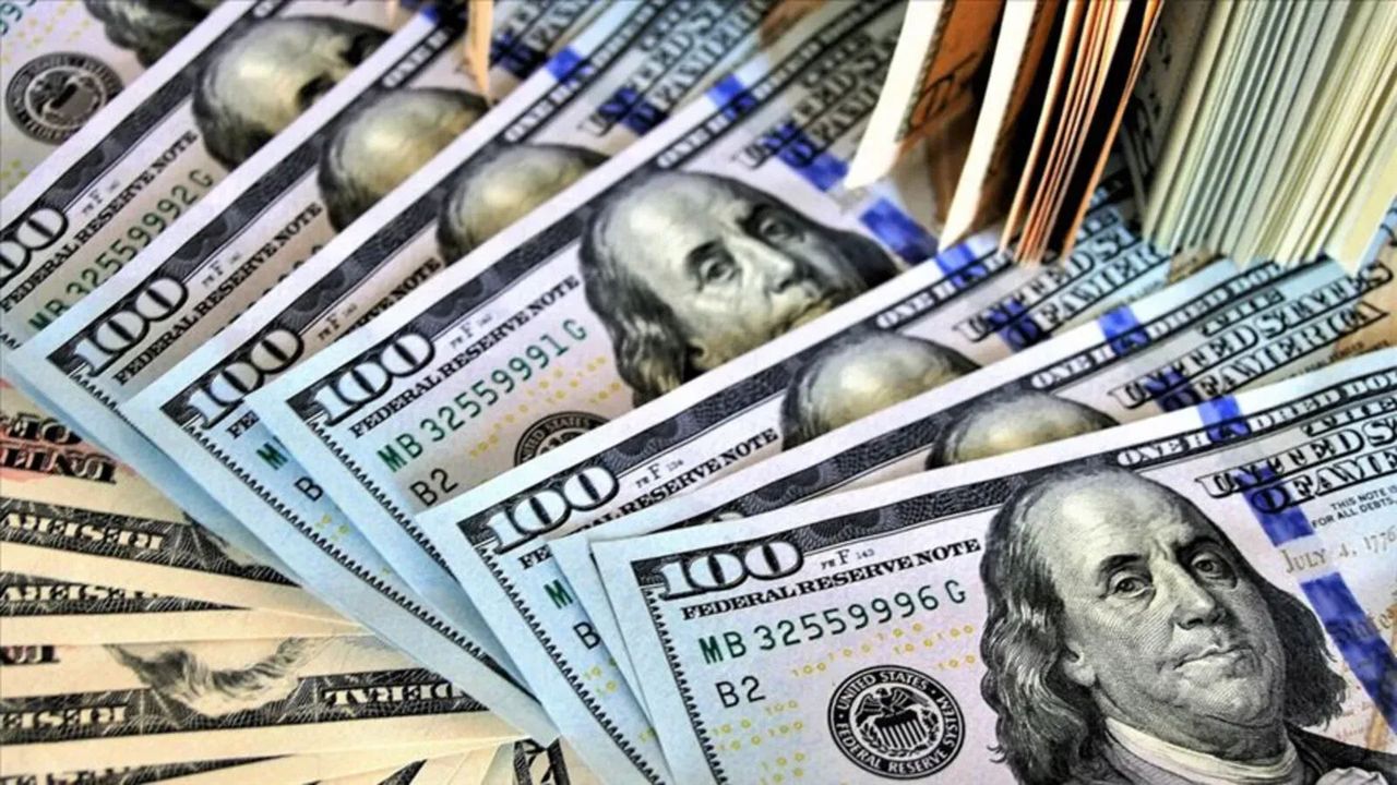 Dolar ve Euro Güne Sınırlı Değişimle Başladı: Dolar 46,4790 Lira, Euro 53,1320 Lira Dolar ve Euro Güne Sınırlı Değişimle Başladı: Dolar 46,4790 Lira, Euro 53,1320 Lira