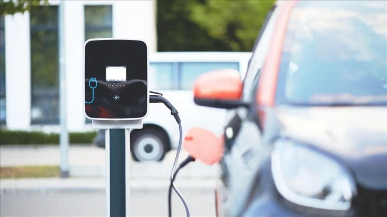 Elektrikli Otomobil Sayısı Yüzde 78 Artarak 436 Bin 474'e Ulaştı Elektrikli Otomobil Sayısı Yüzde 78 Artarak 436 Bin 474'e Ulaştı