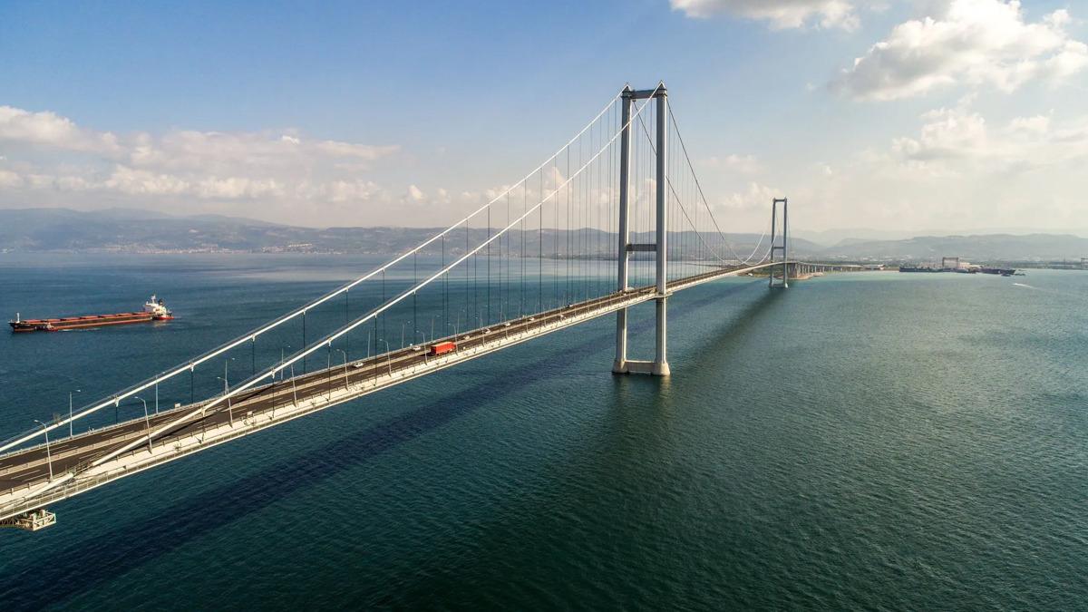 Otoyol ve köprü ücretlerine zam: İşte  Osmangazi Köprüsü ve 1915 Çanakkale Köprüsü geçiş ücretleri