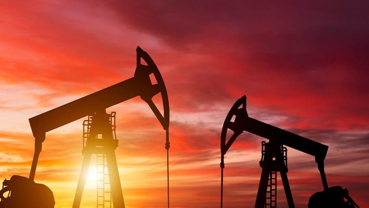 Petrol fiyatları bir ayın zirvesinde