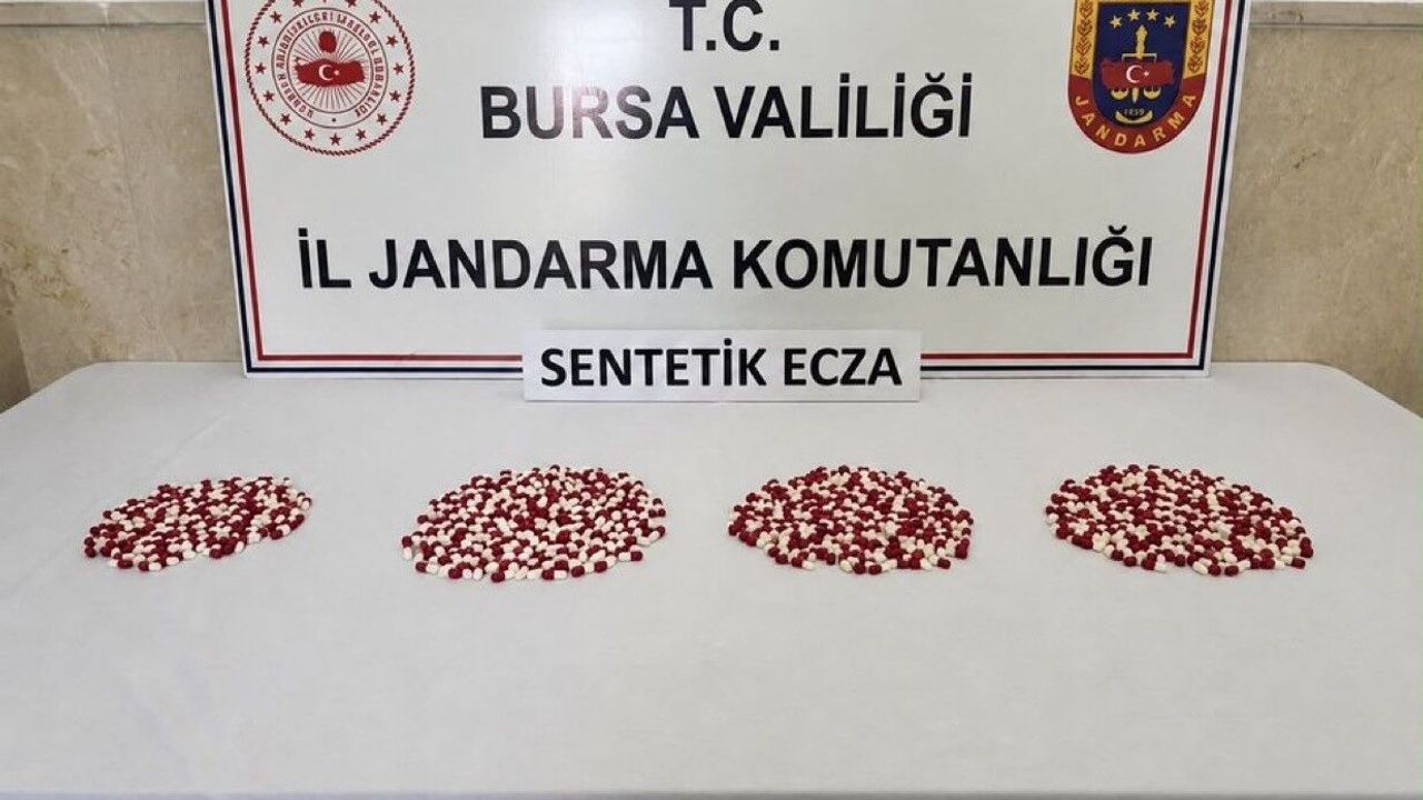 Bursa'da uyuşturucu operasyonu: Bin 98 adet sentetik ecza ele geçirildi