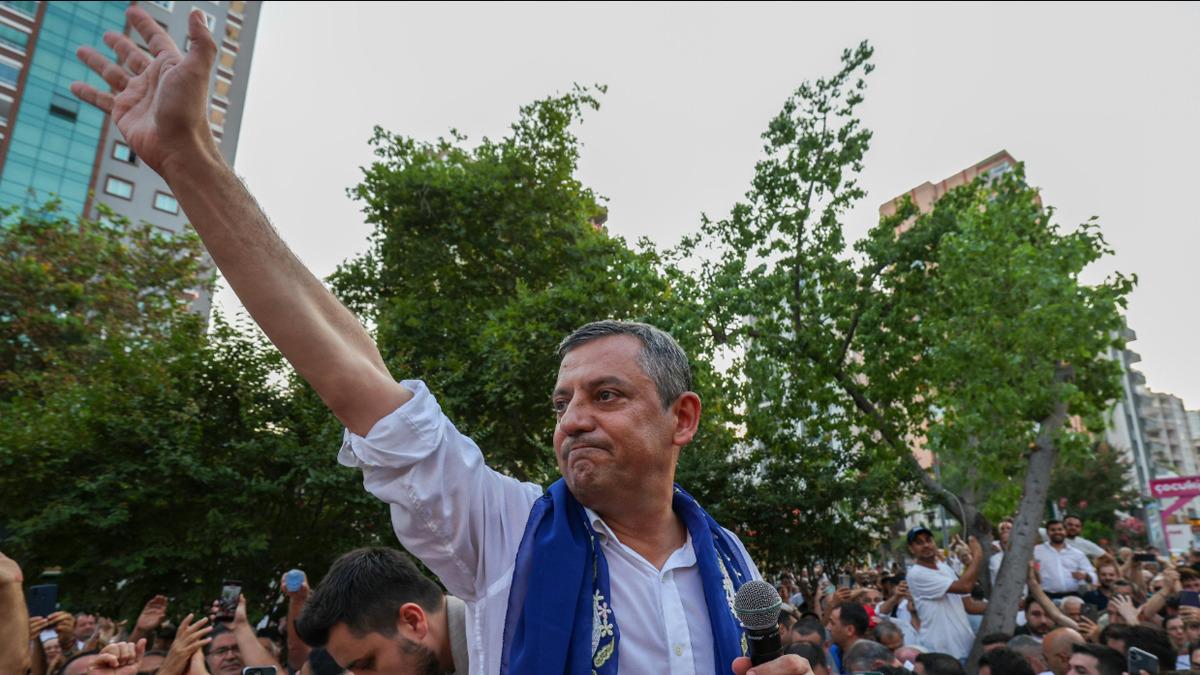 Hem Yeni Parti hem Değişim Partisi... Özgür Özel'in beklediği gün geldi