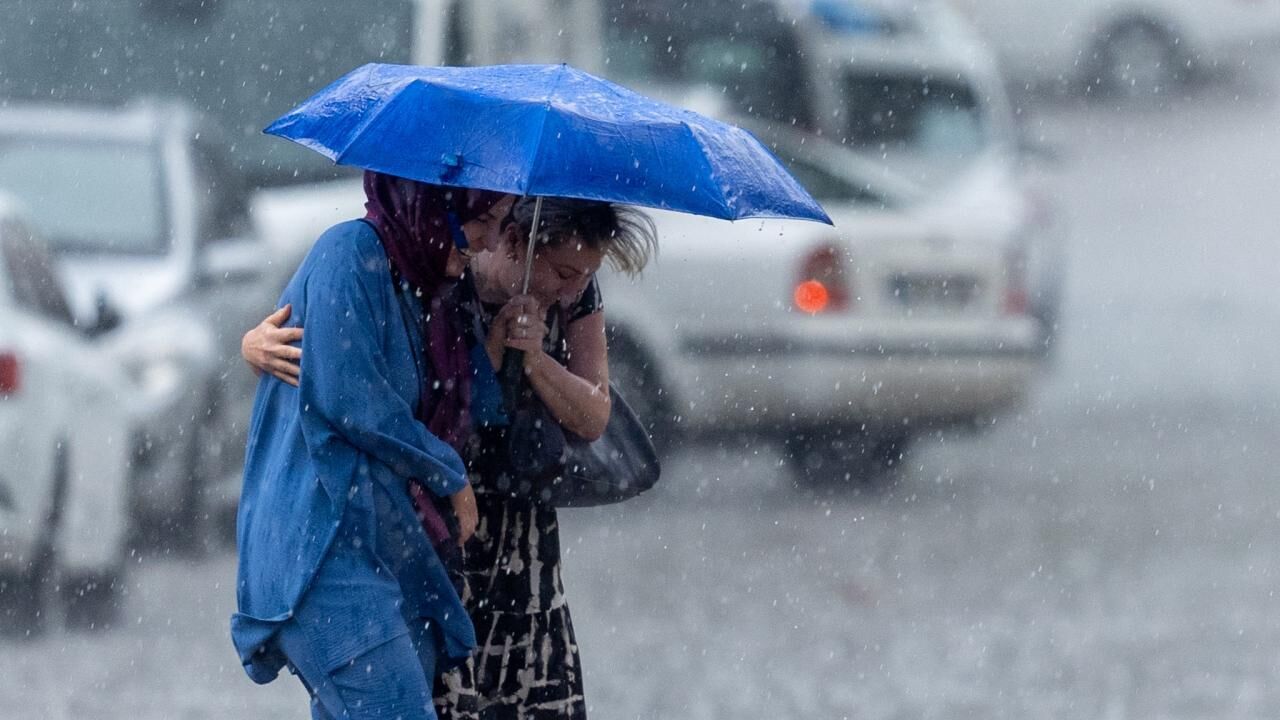 Bursa'da Cumartesi Günü Gök Gürültülü Sağanak Yağış Bekleniyor Bursa'da Cumartesi Günü Gök Gürültülü Sağanak Yağış Bekleniyor