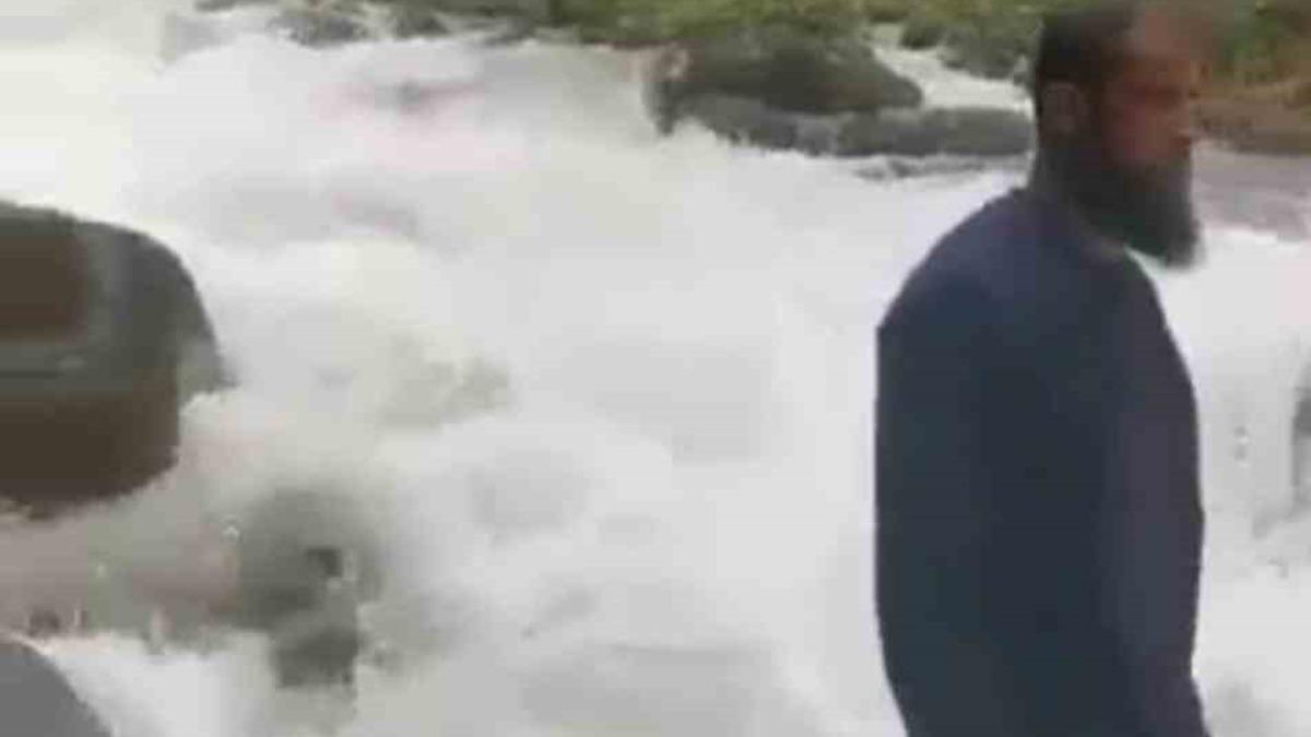 Doğu Karadeniz'de Arap Turistlerin Su Kenarındaki Tehlikeleri Artıyor Doğu Karadeniz'de Arap Turistlerin Su Kenarındaki Tehlikeleri Artıyor