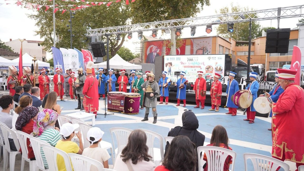 Yenişehir'de Coşkulu Şenlikler Gerçekleşti Yenişehir'de Coşkulu Şenlikler Gerçekleşti
