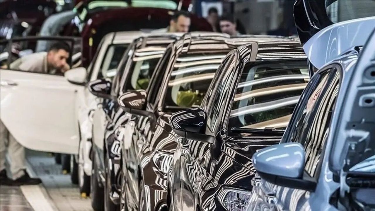 2023'ün İlk Yarısında Türkiye'de En Çok Tercih Edilen Otomobil Markası Renault Oldu 2023'ün İlk Yarısında Türkiye'de En Çok Tercih Edilen Otomobil Markası Renault Oldu