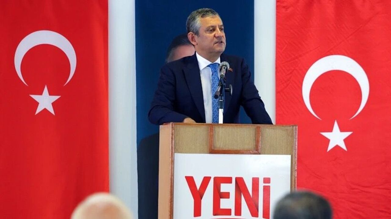 CHP'den YENİ Parti'ye 10 Vekil Daha Geçiş Yapabilir CHP'den YENİ Parti'ye 10 Vekil Daha Geçiş Yapabilir