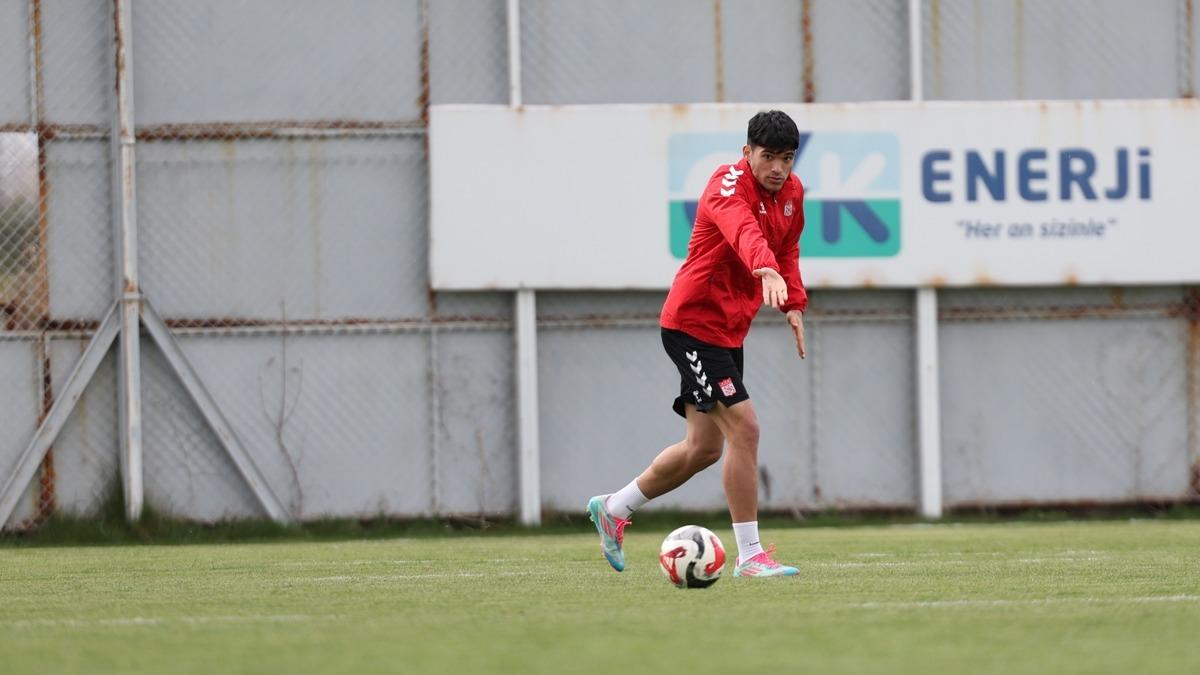 Sivasspor'da Emre Gökay ve Mehmet Feyzi Yıldırım Sakatlandı