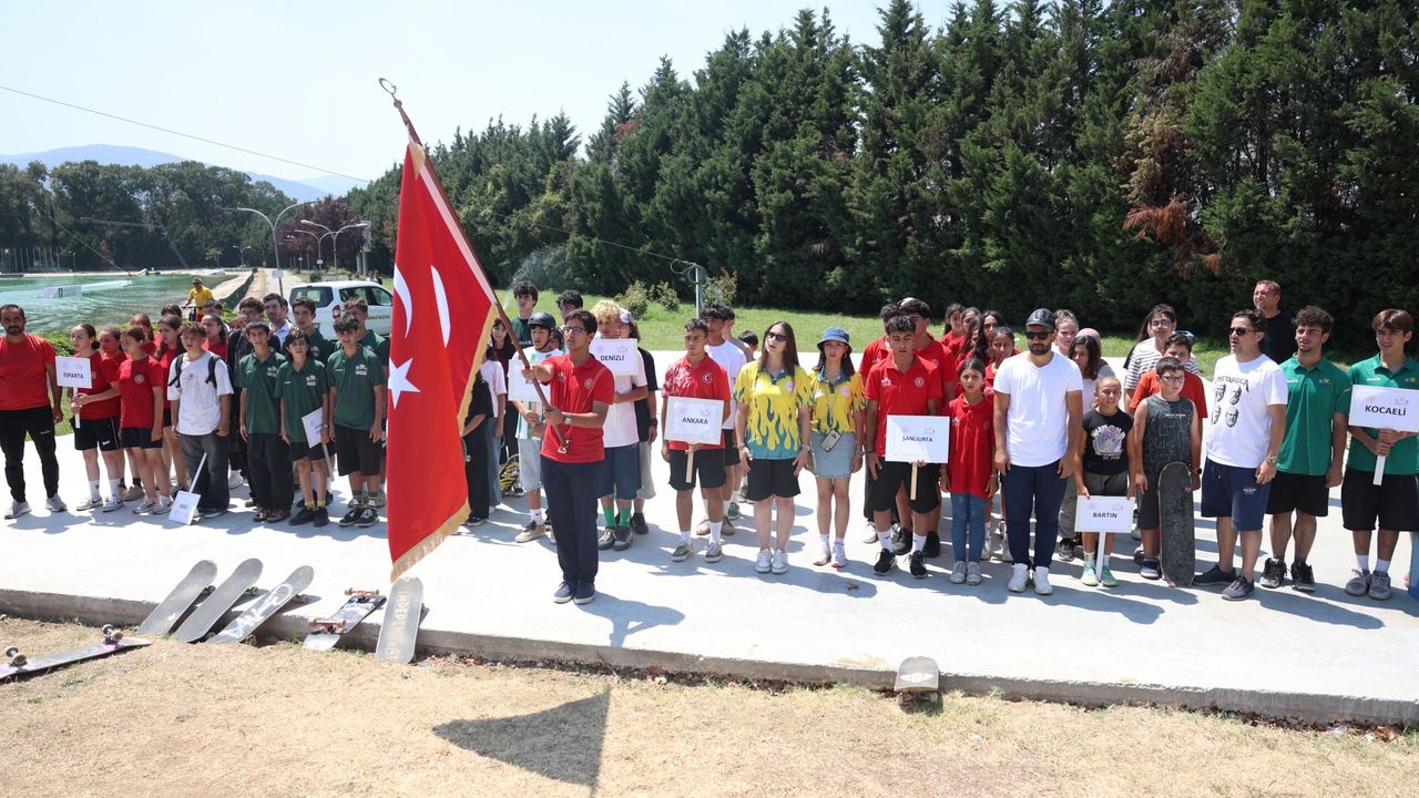 Bursa'da Kaykay Türkiye Şampiyonası Başladı Bursa'da Kaykay Türkiye Şampiyonası Başladı