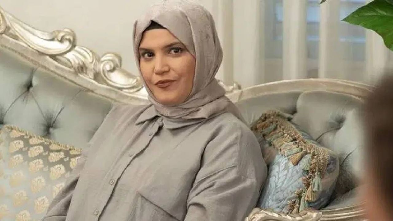 Feyza Civelek'in Kızılcık Şerbeti'nden Ayrılığı ve Instagram Hesabını Kapatması Gündemde Feyza Civelek'in Kızılcık Şerbeti'nden Ayrılığı ve Instagram Hesabını Kapatması Gündemde