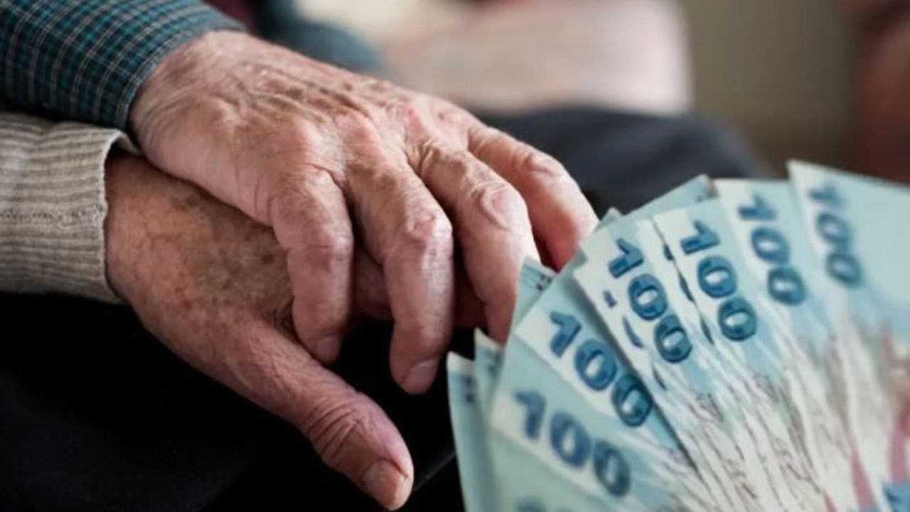 Anayasa Mahkemesi'nden Emekli Zamları İçin Kritik Gelişme
