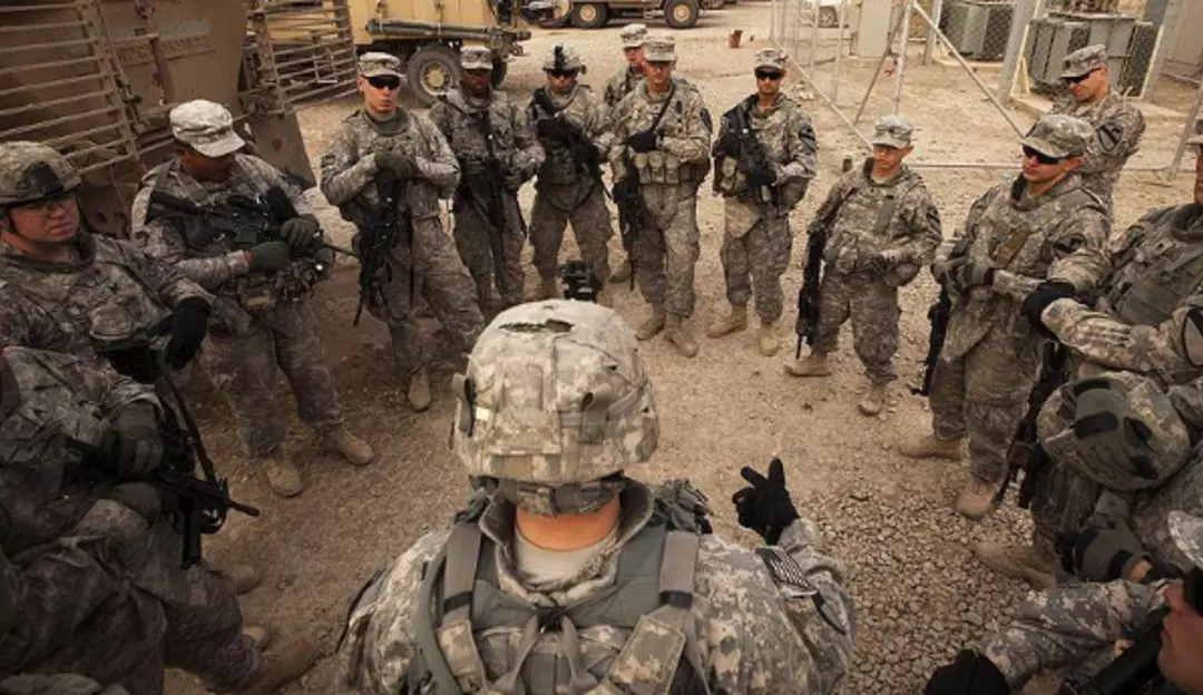 ABD Hark Adası'nı Bombaladı, İran'dan Petrol Açıklaması Geldi