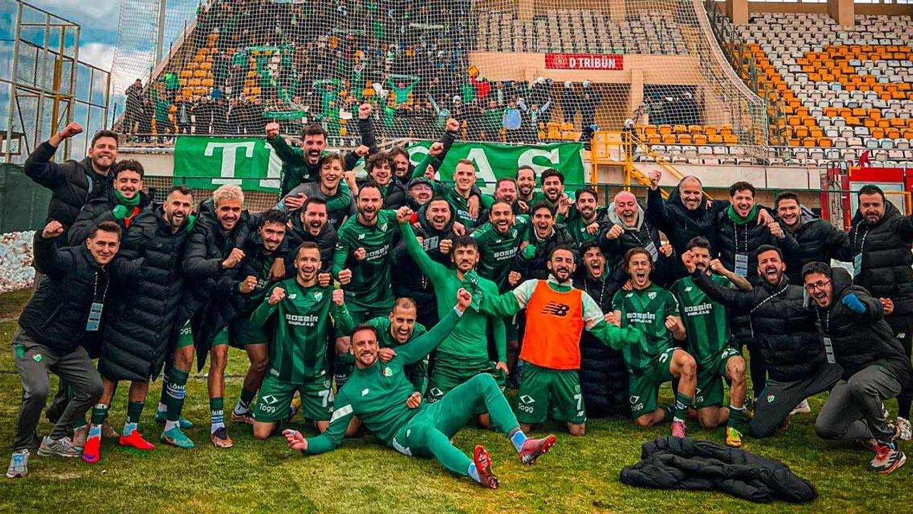 Bursaspor Teknik Direktörü Mustafa Erden'e Yasak Geldi