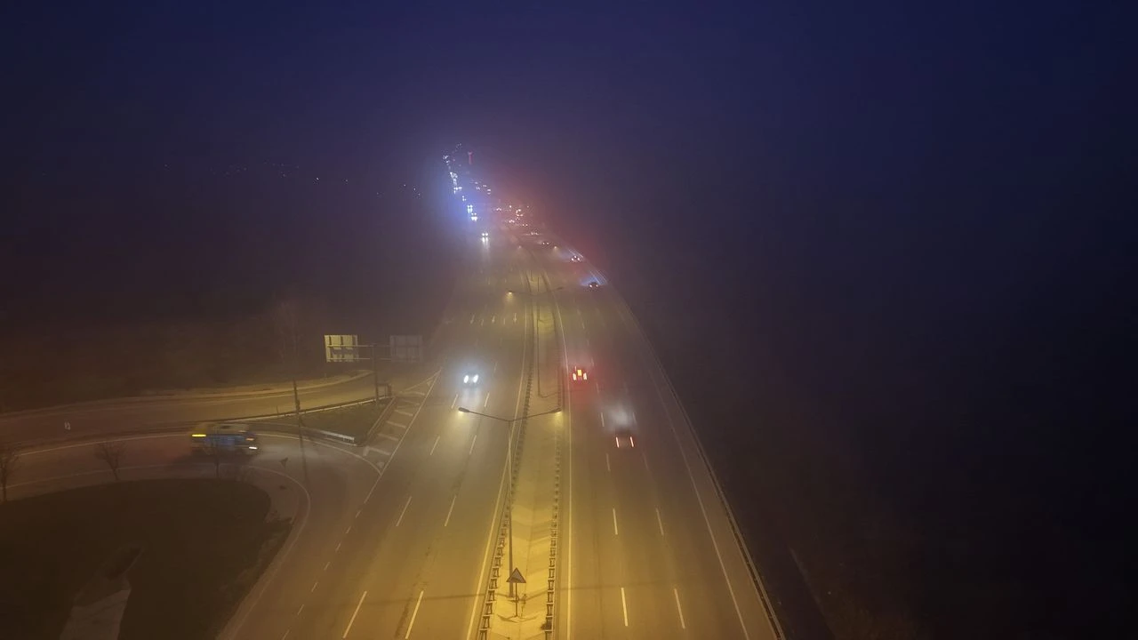 Mudanya Yolu Sis Nedeniyle Görüş Mesafesi Azaldı