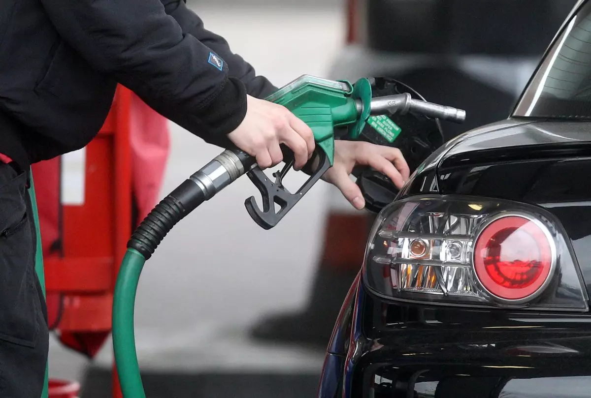 Motorine Bu Gece Yansıyan İndirimle Akaryakıt Fiyatlarında Yeni Dönem Başlıyor